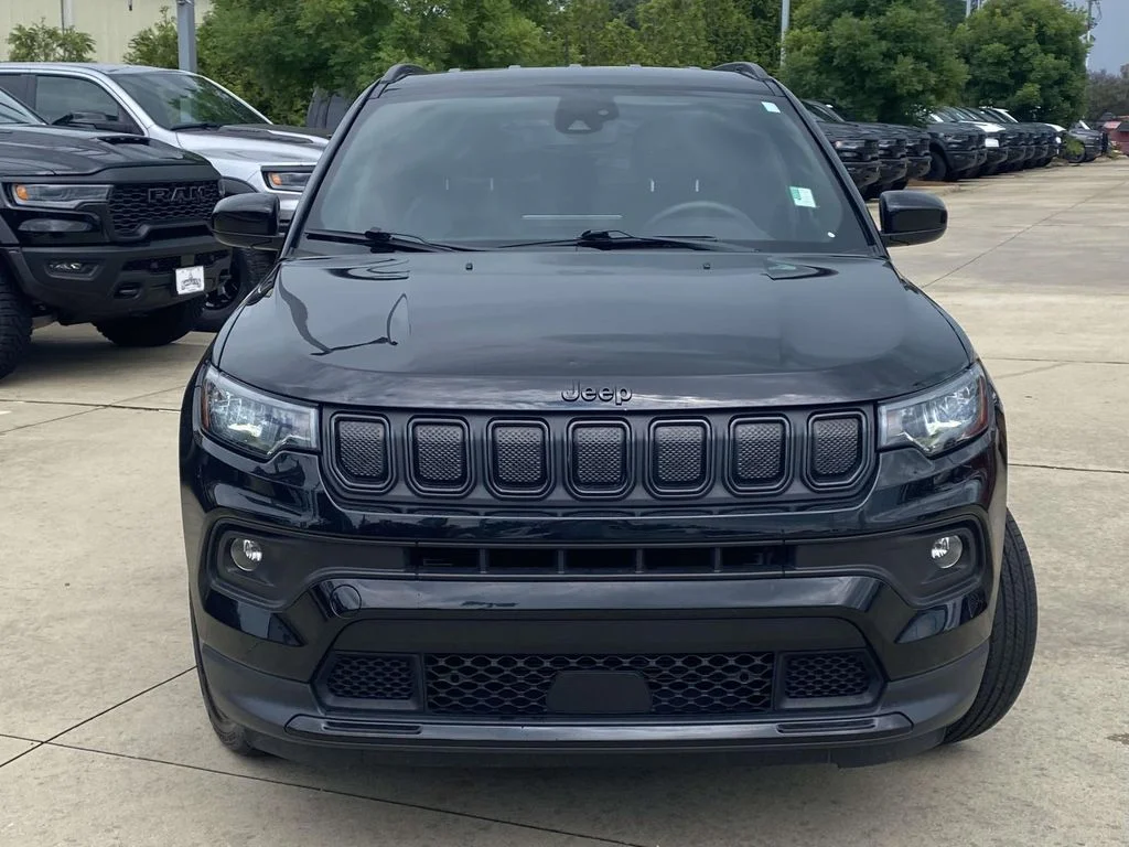 Used 2022 Jeep Compass Altitude with VIN 3C4NJDBBXNT182390 for sale in Prattville, AL