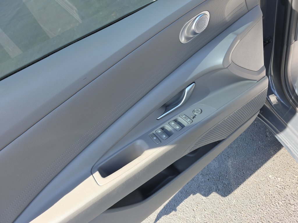 Used 2024 Gray Hyundai SEL image 11