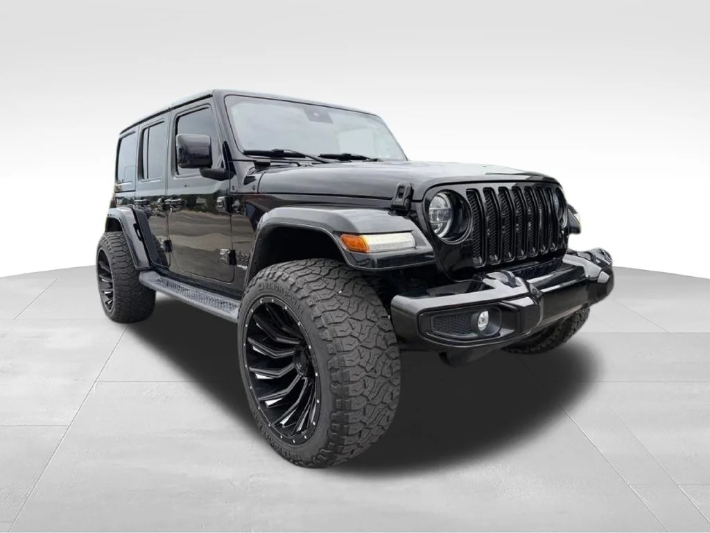 Used 2021 Black Jeep Unlimited Sahara image 7