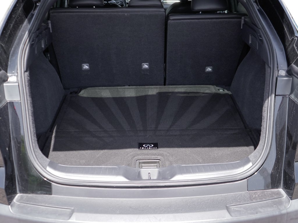 Used 2024 Black Obsidian INFINITI LUXE image 13