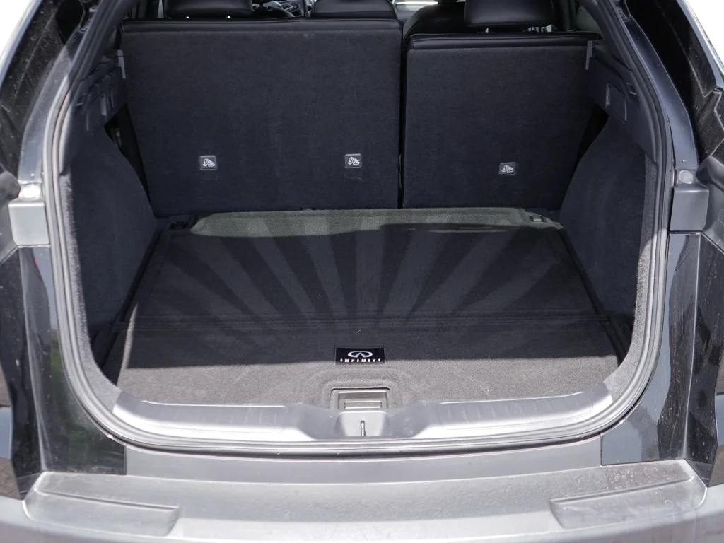 Used 2024 Black Obsidian INFINITI LUXE image 13