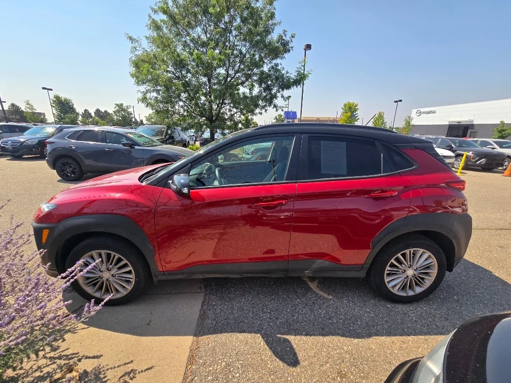 Used 2018 Pulse Red w/Black Roof Hyundai SEL image 13