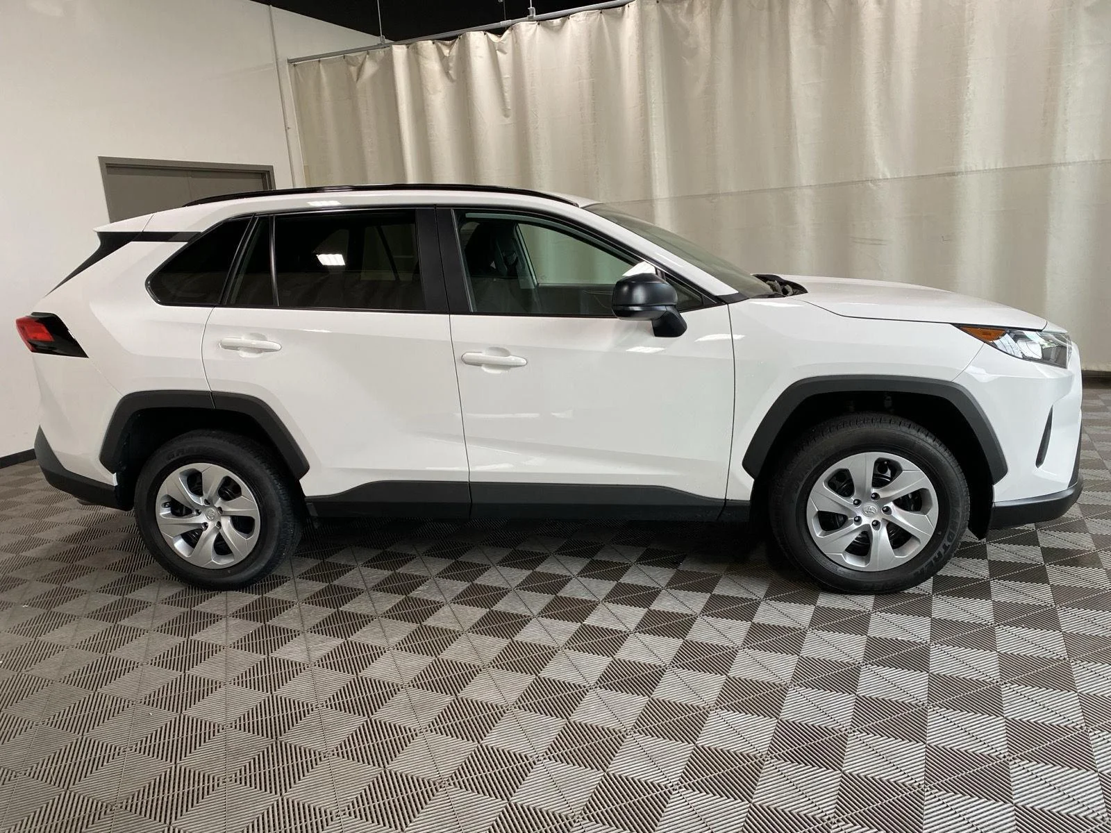 Used 2021 Super White Toyota LE image 8