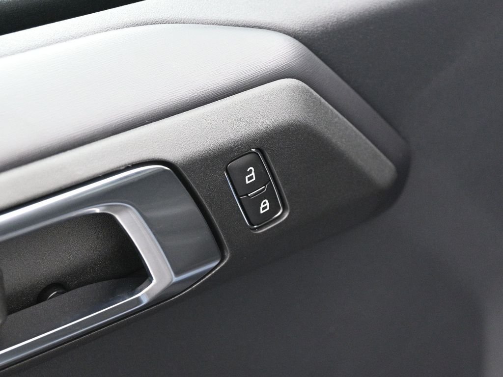 New 2025 Azure Gray Metallic Tri-Coat Ford Outer Banks image 9