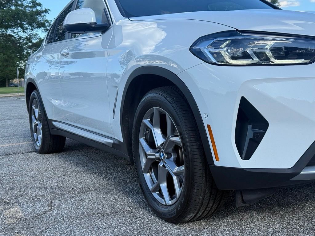 Certified Used 2025 White BMW xDrive30i image 9