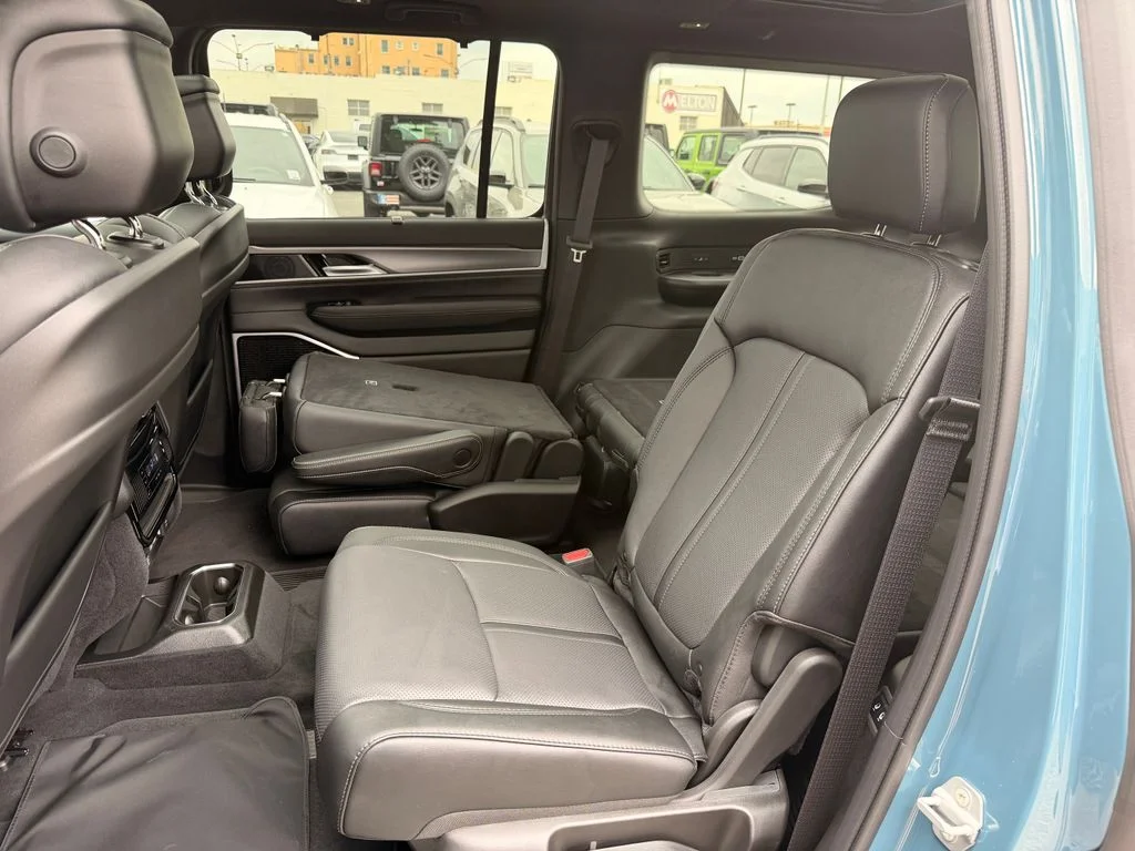 New 2026 Blue Jeep Limited Reserve image 19