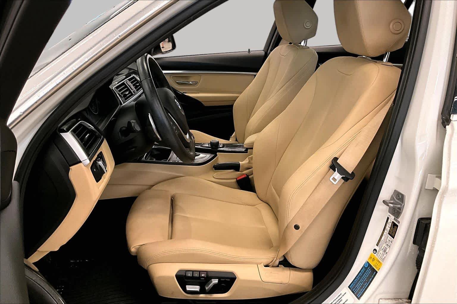Used 2018 Glacier Silver Metallic BMW 330i image 7