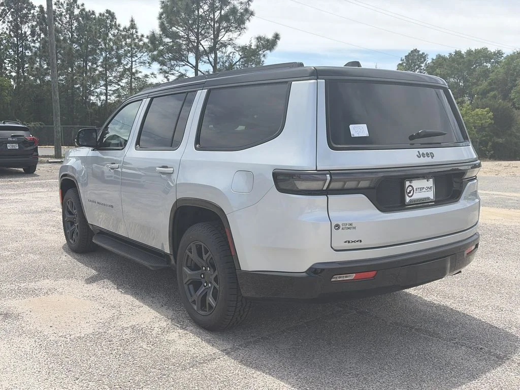 New 2026 Silver-Zynith Exterior Paint Jeep Upland image 4
