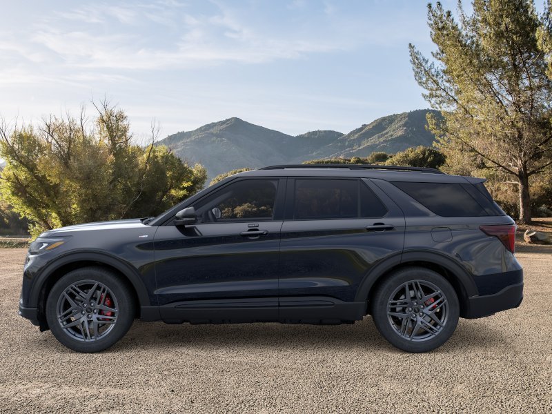 New 2026 Agate Black Metallic Ford ST-Line image 3