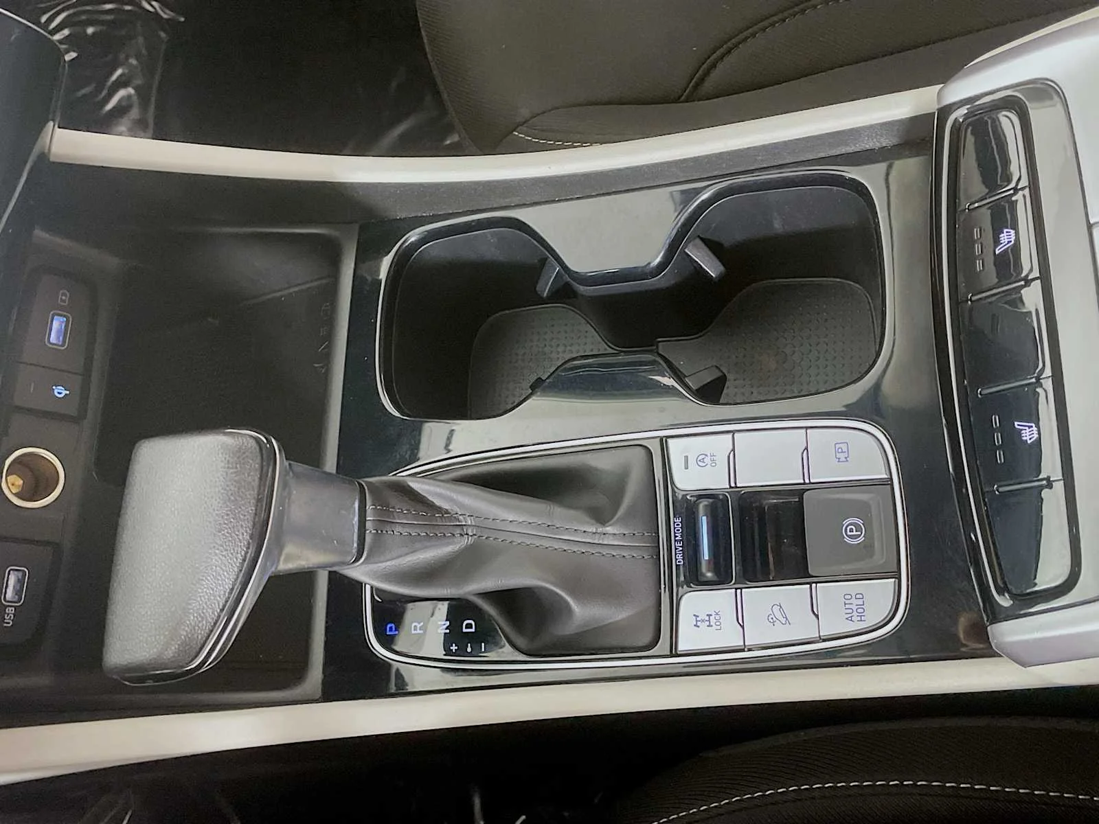 Used 2024 Intense Blue Hyundai SEL image 14