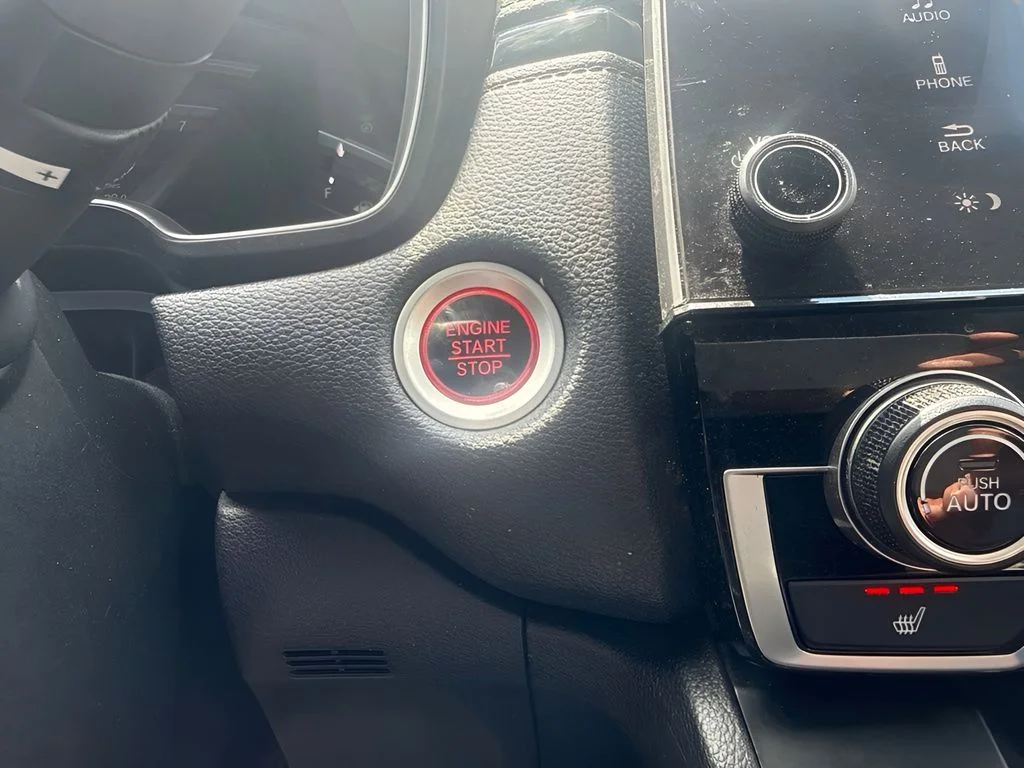 Used 2020  Honda Touring image 14
