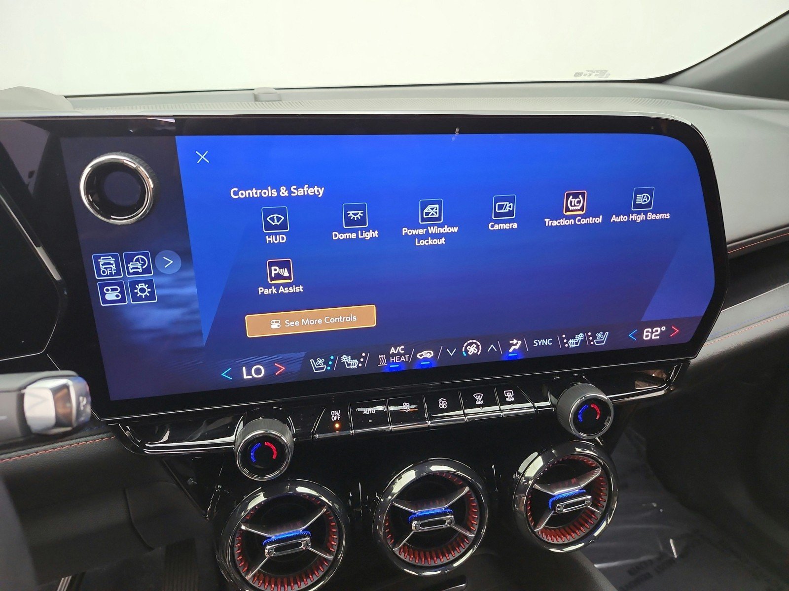 Used 2024 Iridescent Pearl Tricoat Chevrolet eAWD RS image 9