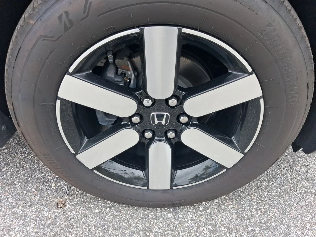 Used 2025  Honda Touring image 15