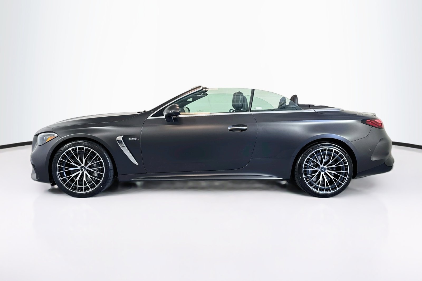 New 2027 MANUFAKTUR exclusive graphite grey magno Mercedes-Benz AMG® CLE 53 image 8