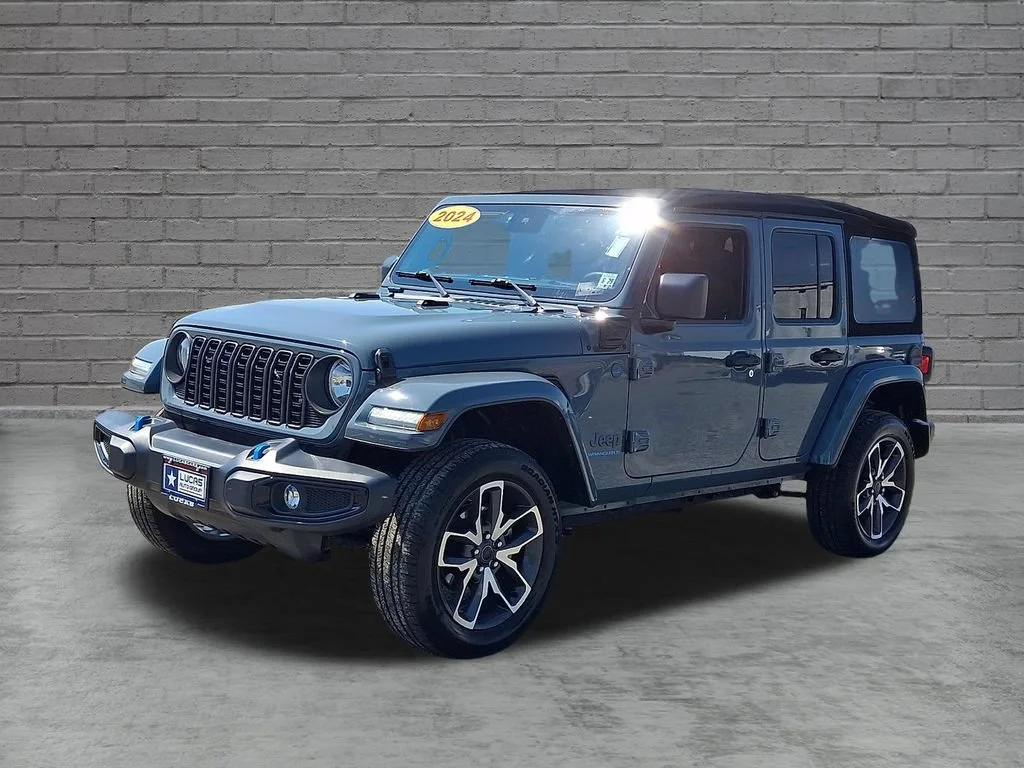 Used 2024 Anvil Clear Coat Jeep Sport S image 6
