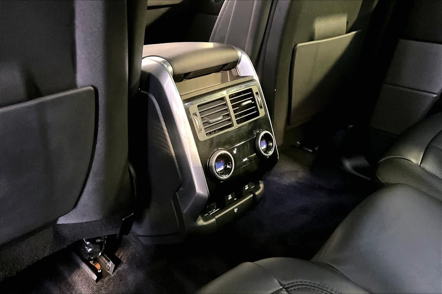 Used 2021 Fuji White Land Rover HSE Silver Edition image 35