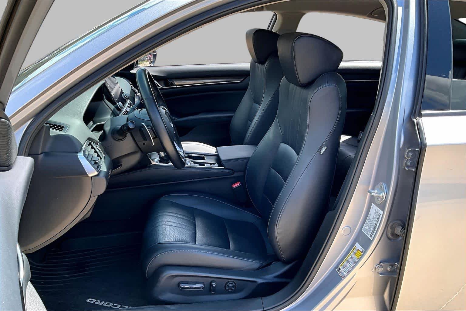 Used 2021 Lunar Silver Metallic Honda Sport SE image 8