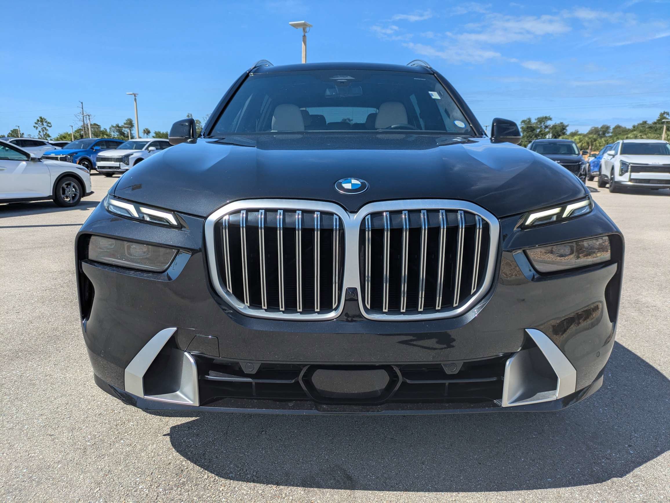 Used 2023 Black Sapphire Metallic BMW xDrive40i image 3