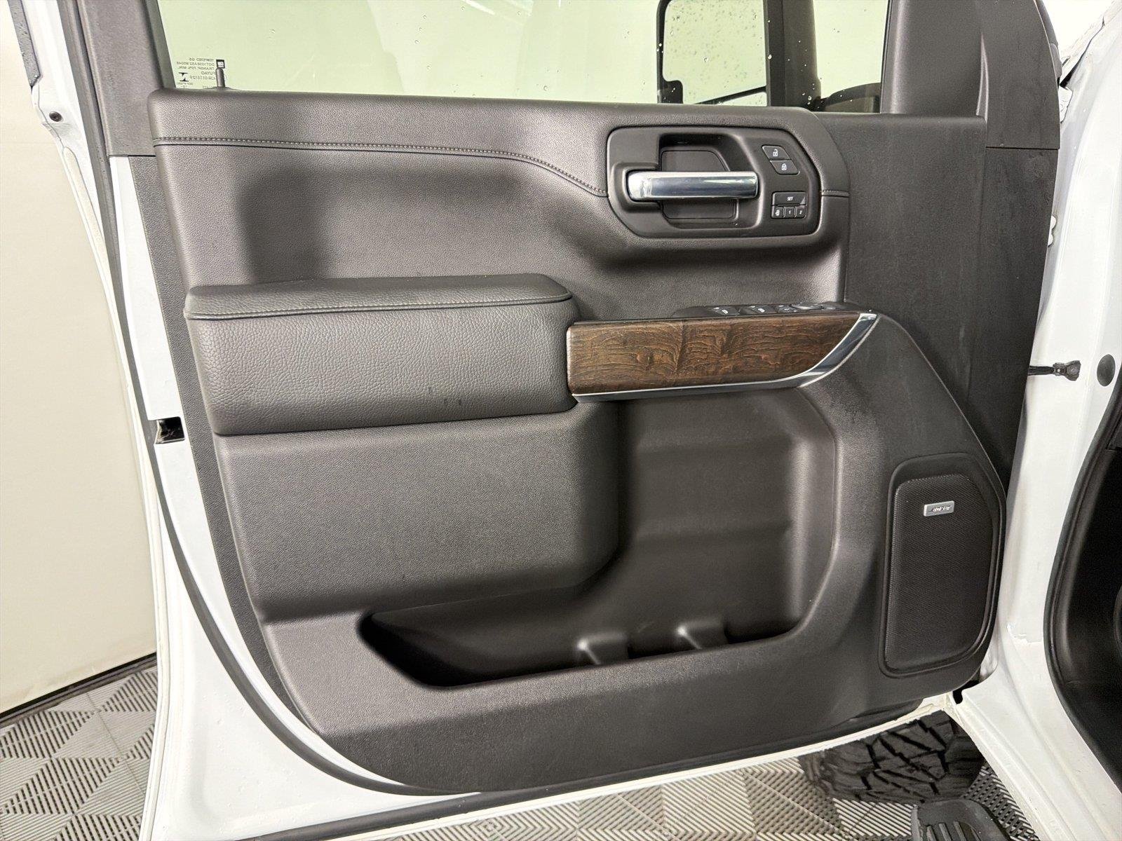 Used 2020 SUMMIT WHITE GMC Denali image 8