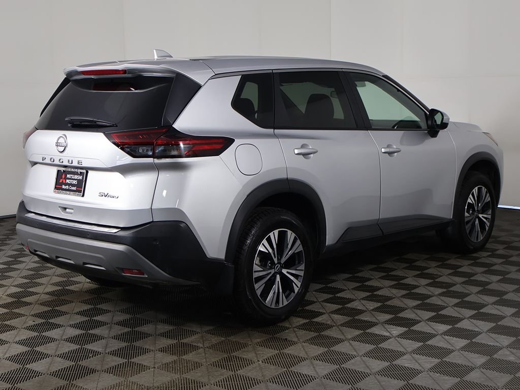 Used 2023 Silver Nissan SV image 9