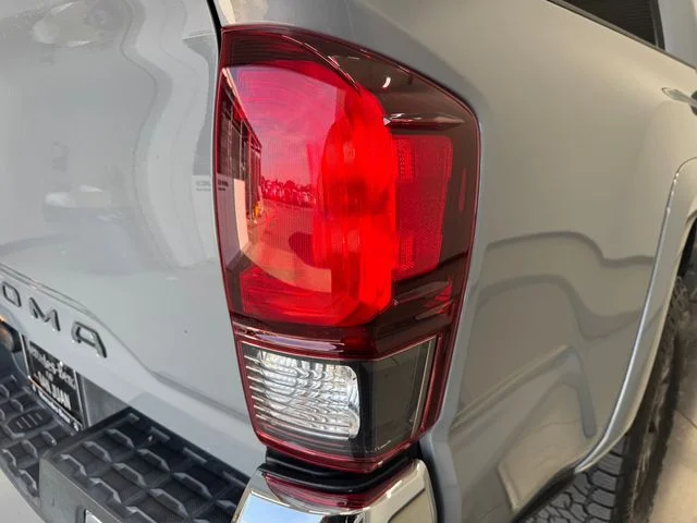 Used 2020 Cement Toyota SR5 image 30
