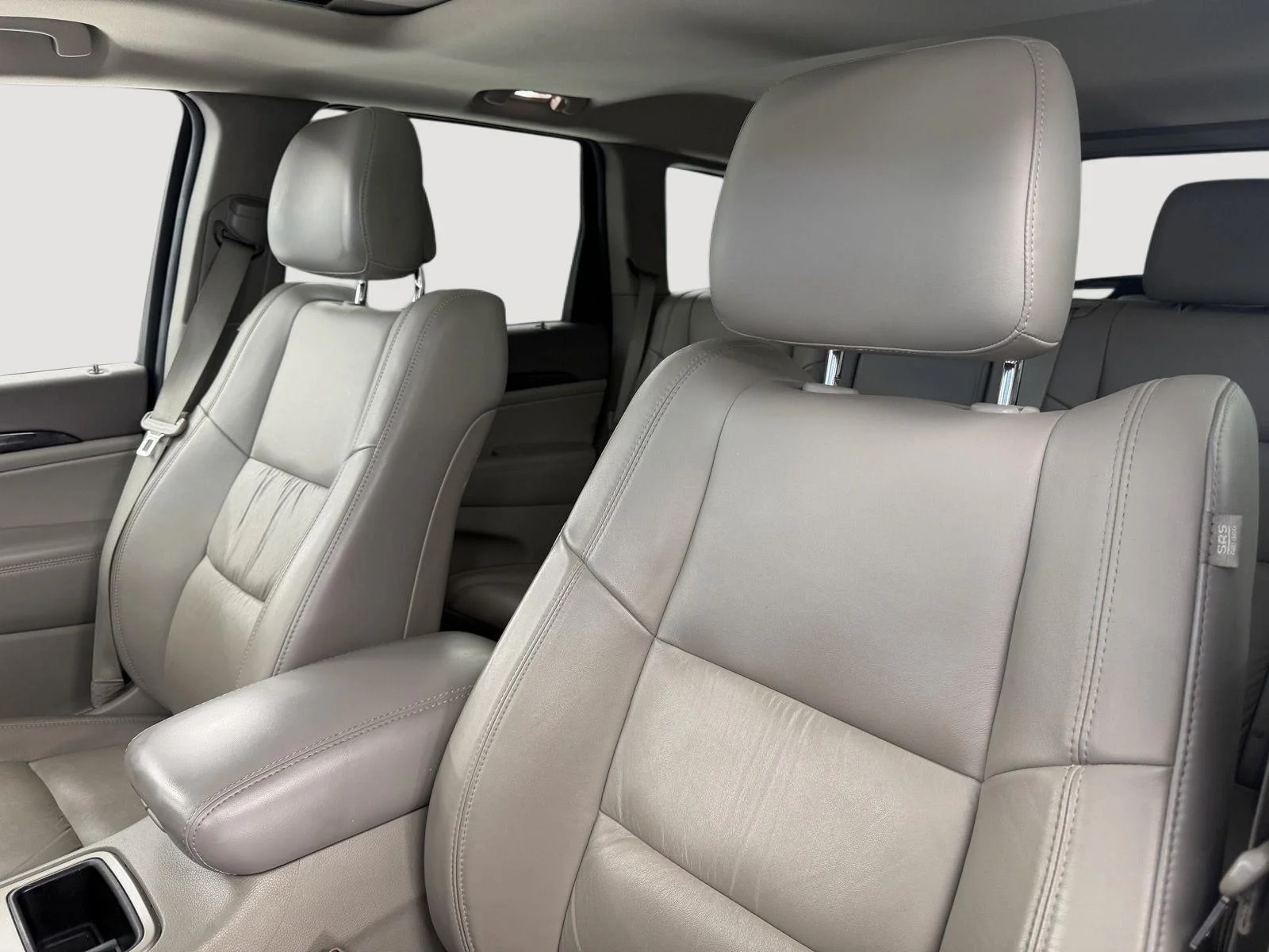 Used 2011 Dark Charcoal Pearl Jeep Laredo image 3
