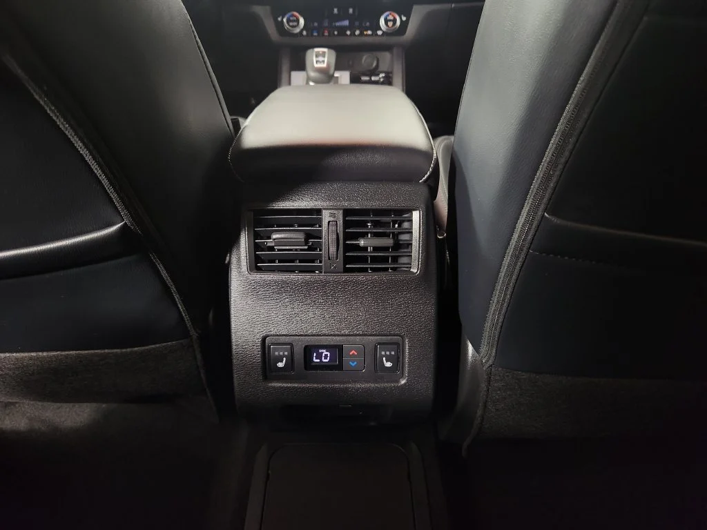 Used 2026 Gray Nissan Platinum image 19