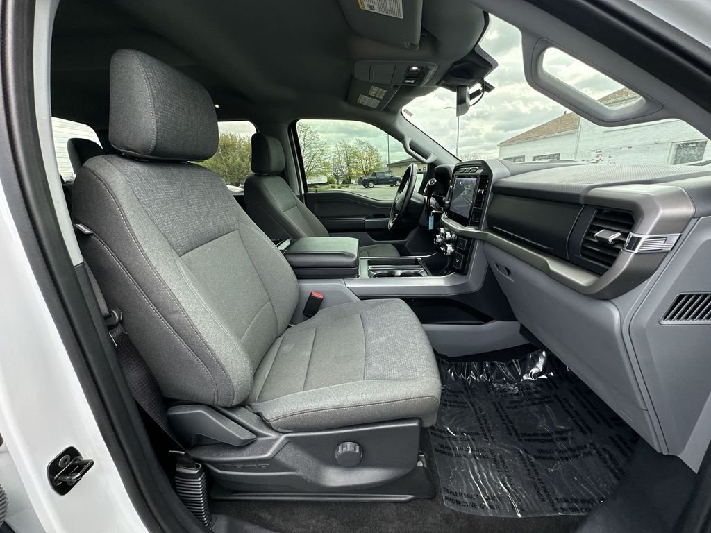 Used 2024 White Ford XLT image 16