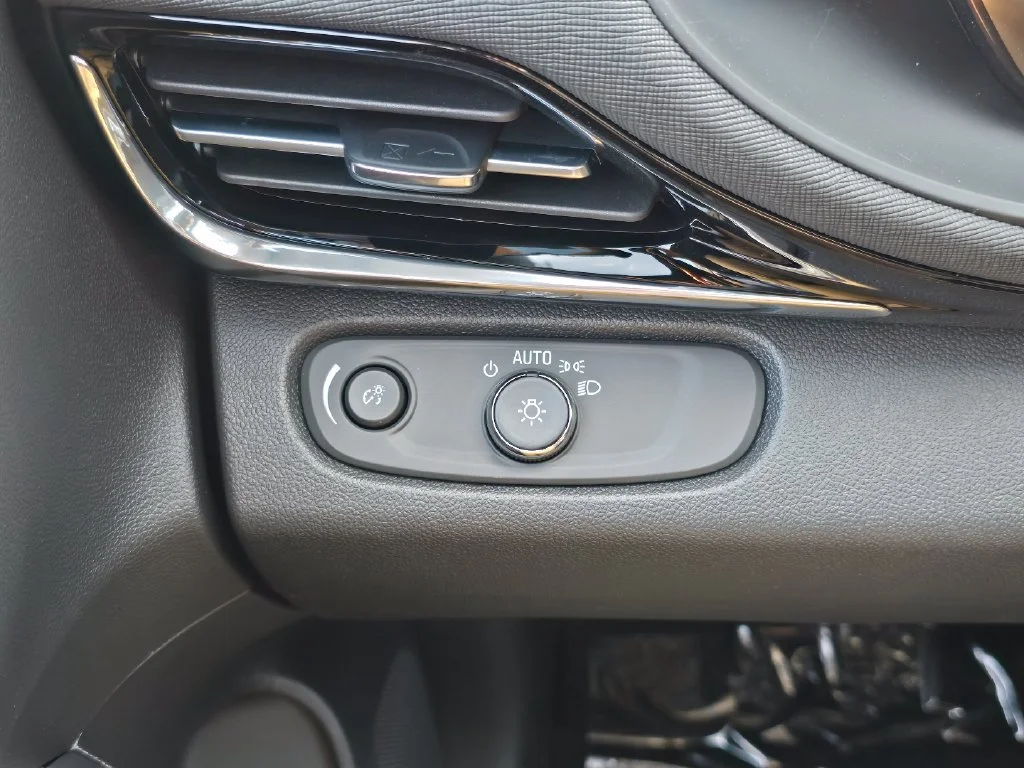 2026 Buick Envista Sport Touring - Photo 19
