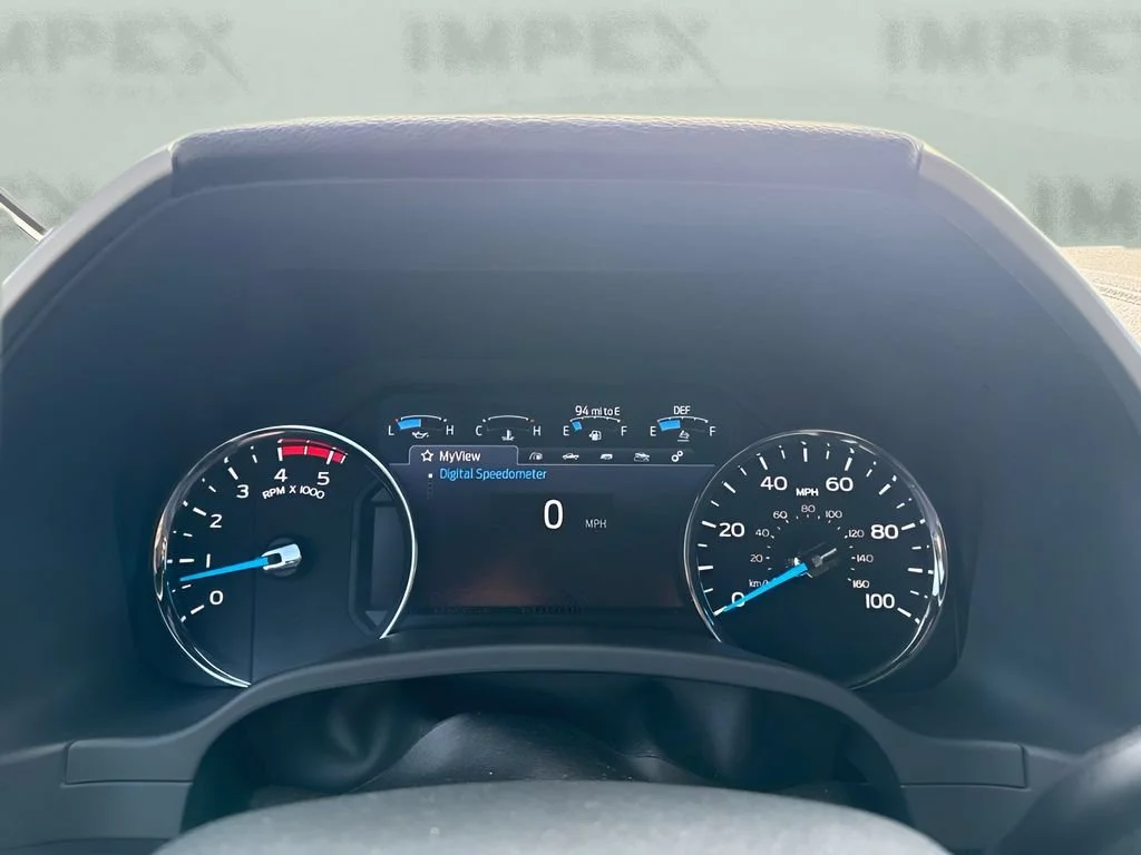 Used 2022  Ford XL image 28