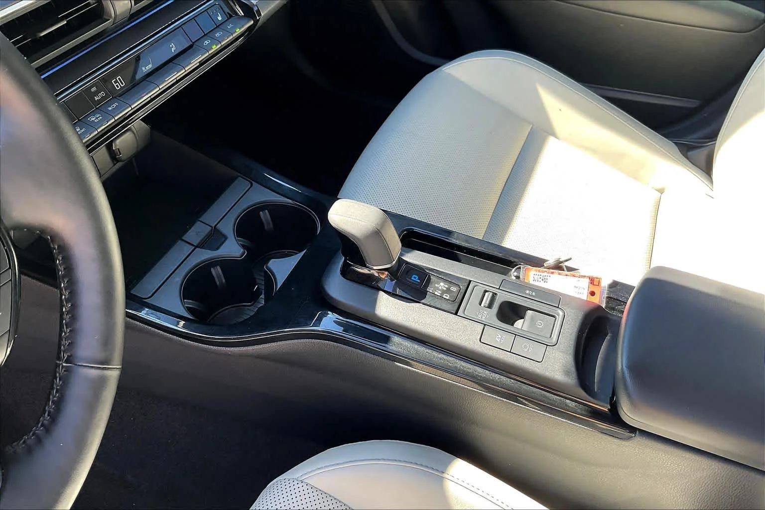 Used 2025 Wind Chill Pearl Toyota XLE image 16