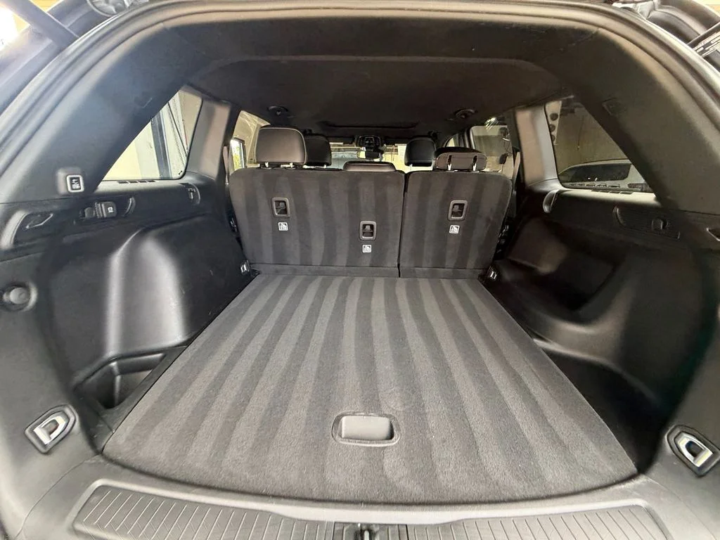 Used 2023 Gray Jeep Altitude X image 19