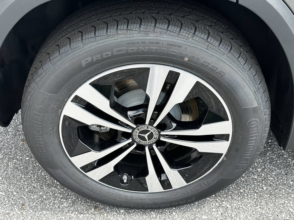 New 2026 Mountain Grey Metallic Mercedes-Benz GLA 250 image 57