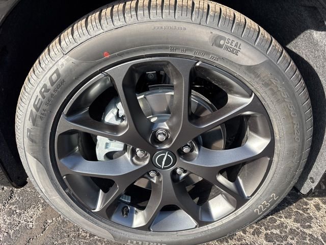 New 2026 Diamond Black Crystal Pearl-Coat Exterior Paint Chrysler Select image 30
