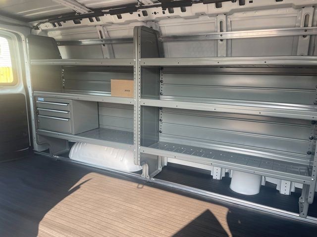 2025 Chevrolet Express Cargo Work Van - Photo 10