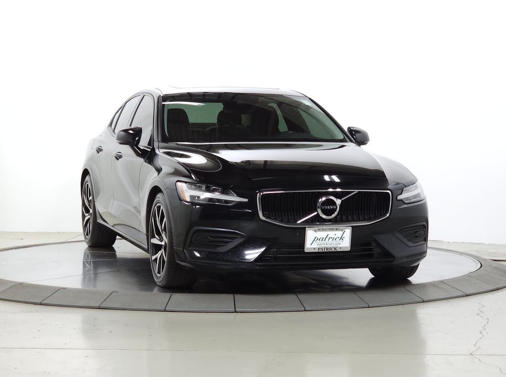 2019 Volvo S60 T6 Momentum AWD's photo