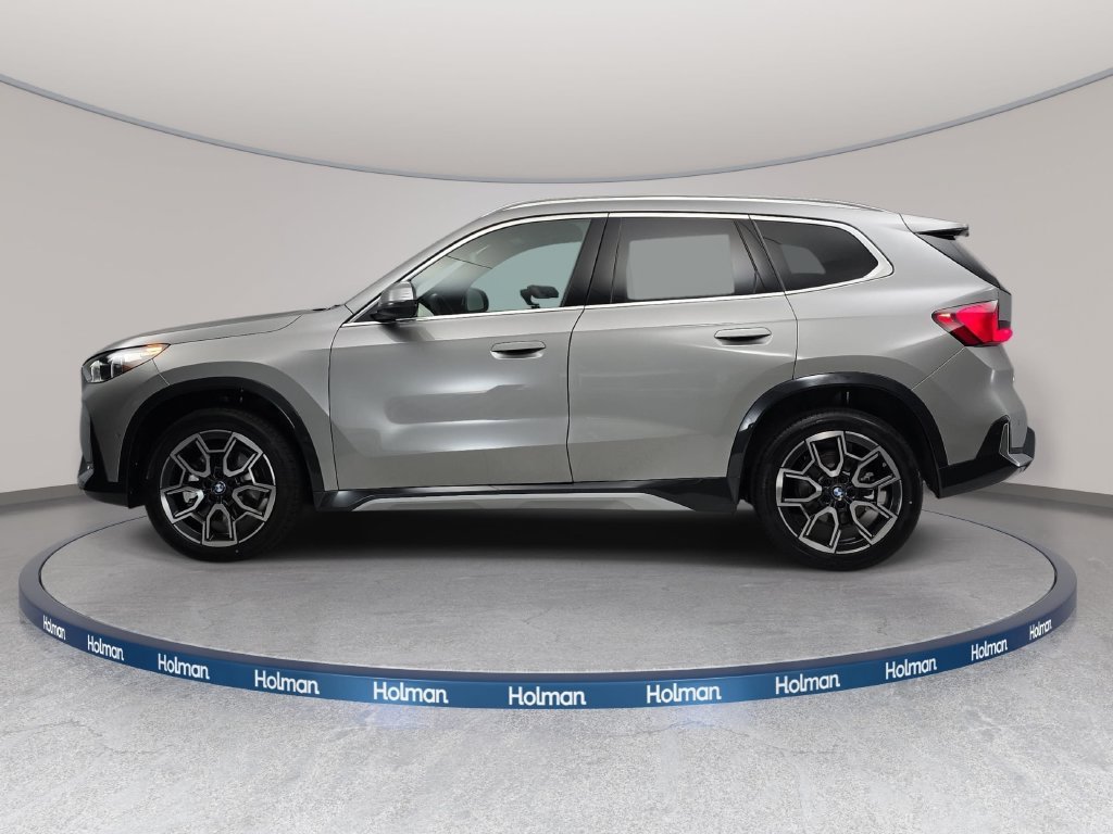 New 2026 Space Silver Metallic BMW xDrive28i image 8