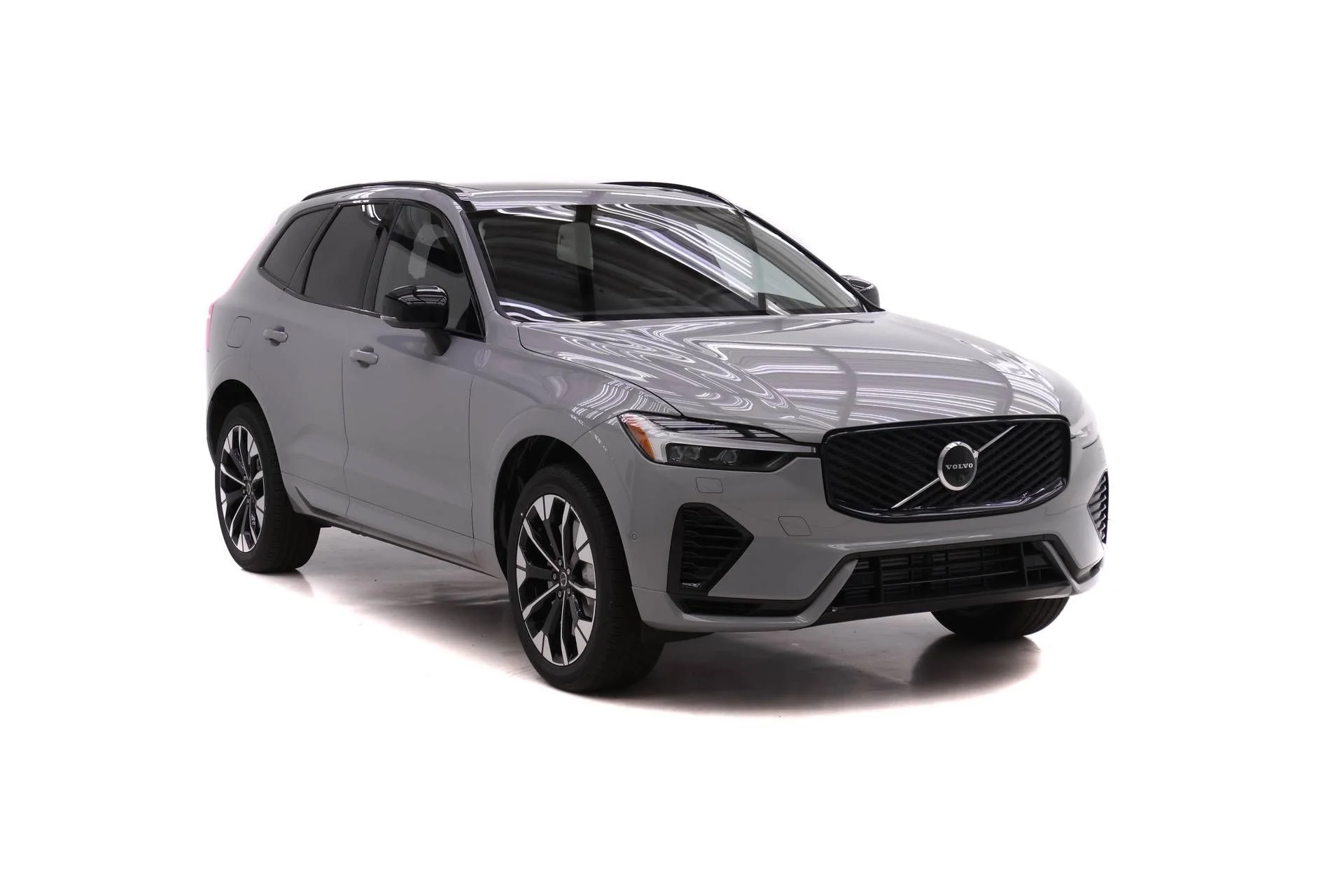 New 2026 Gray Volvo T8 Plus image 2