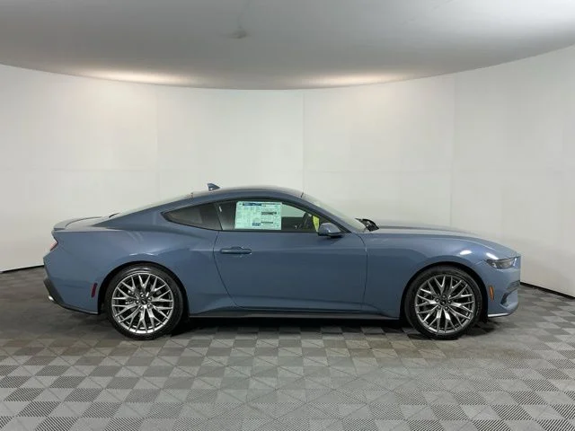 New 2025 Vapor Blue Metallic Ford EcoBoost Premium image 4