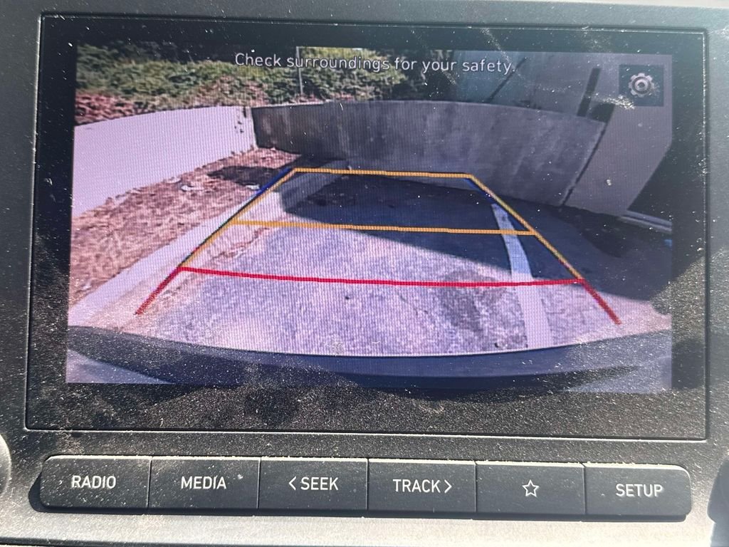 2023 Hyundai Kona SE - Photo 24