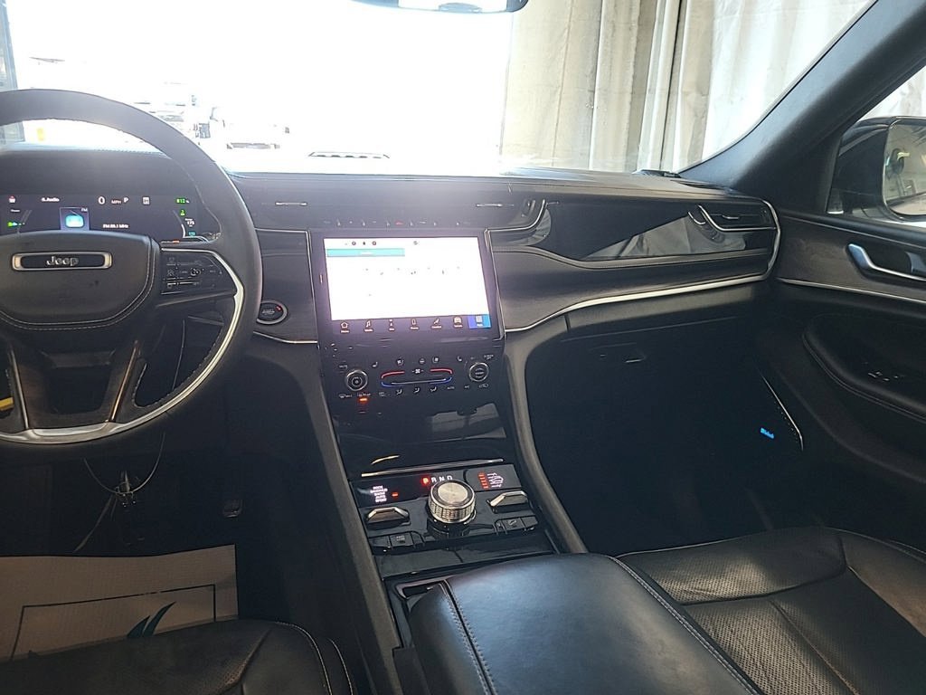 Used 2023 Silver Jeep Overland 4xe image 10
