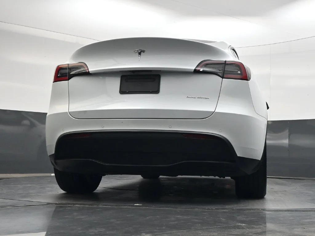 Used 2022  Tesla Long Range image 30