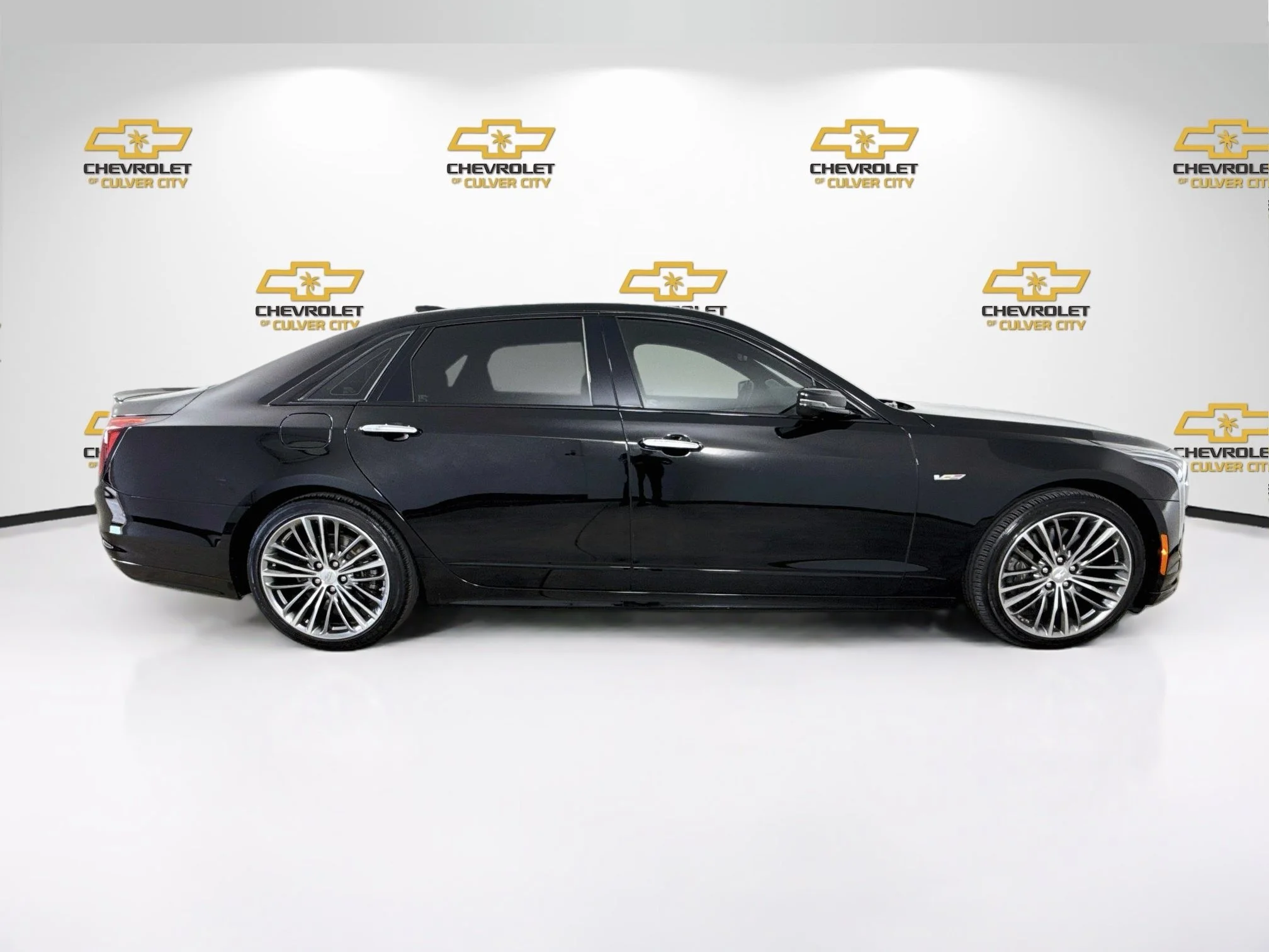 Used 2020 BLACK RAVEN Cadillac 4dr Sdn image 9