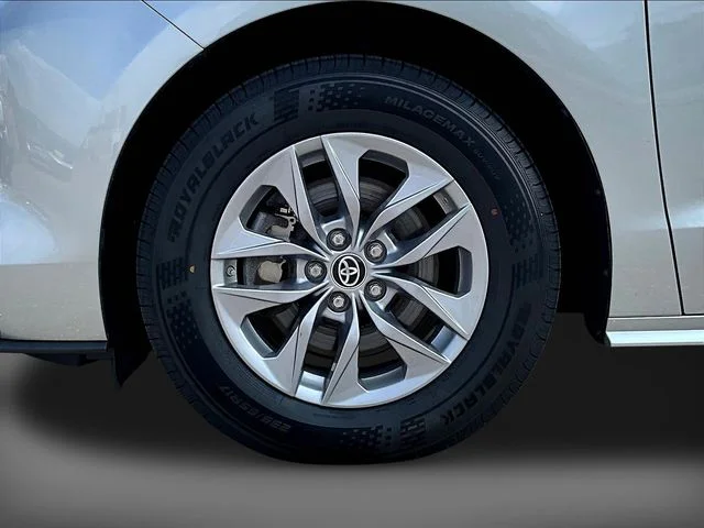 Used 2023 Silver Toyota XLE image 36