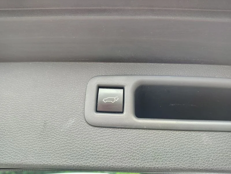 Used 2023 Beige Toyota XLE image 21