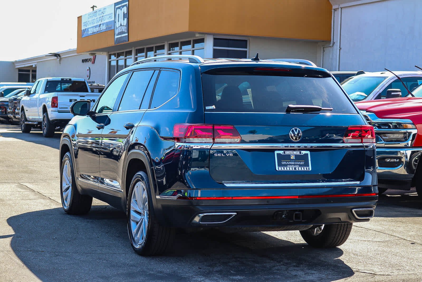 Used 2021 Tourmaline Blue Metallic Volkswagen 3.6L V6 SEL image 6