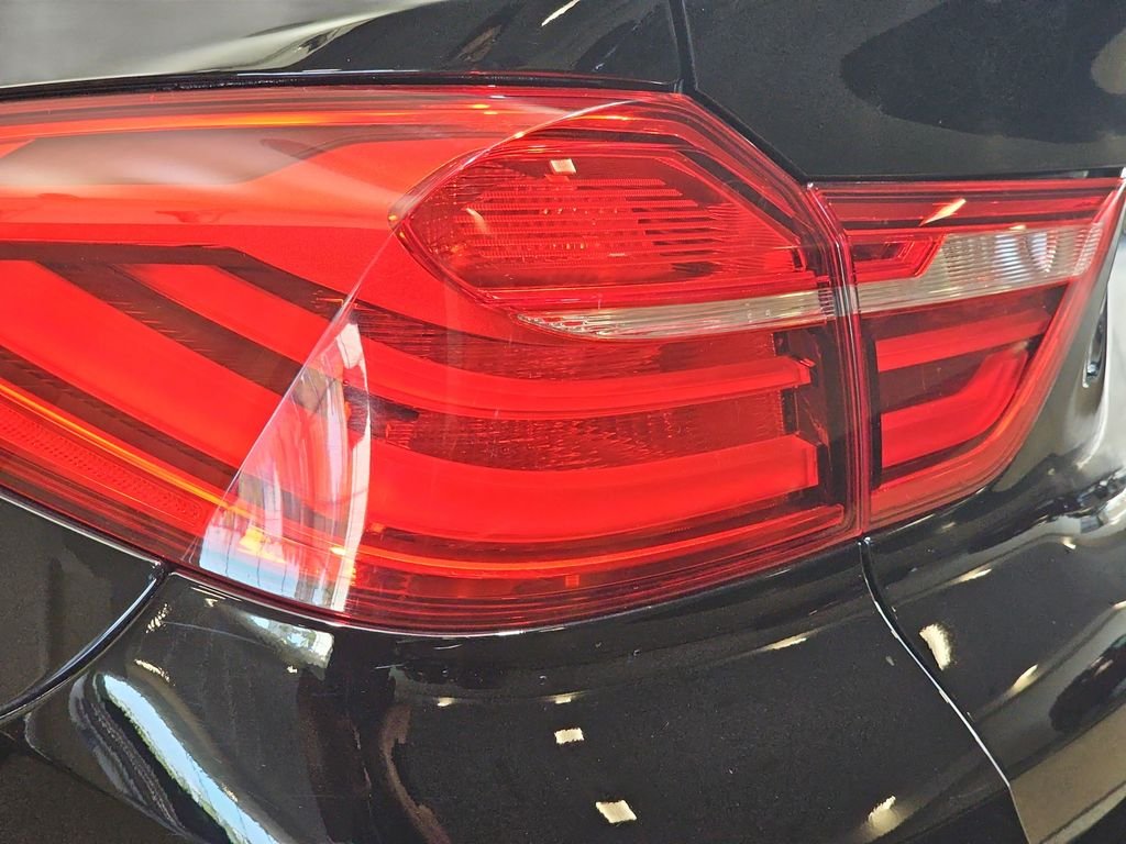 Used 2016 Black BMW xDrive28i image 37