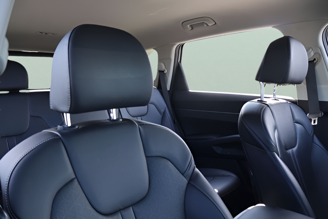 Used 2023 Gray Kia X-Line S image 18