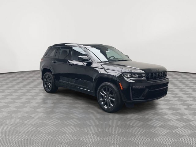 Used 2026 Diamond Black Crystal Pearlcoat Jeep Limited Reserve image 37