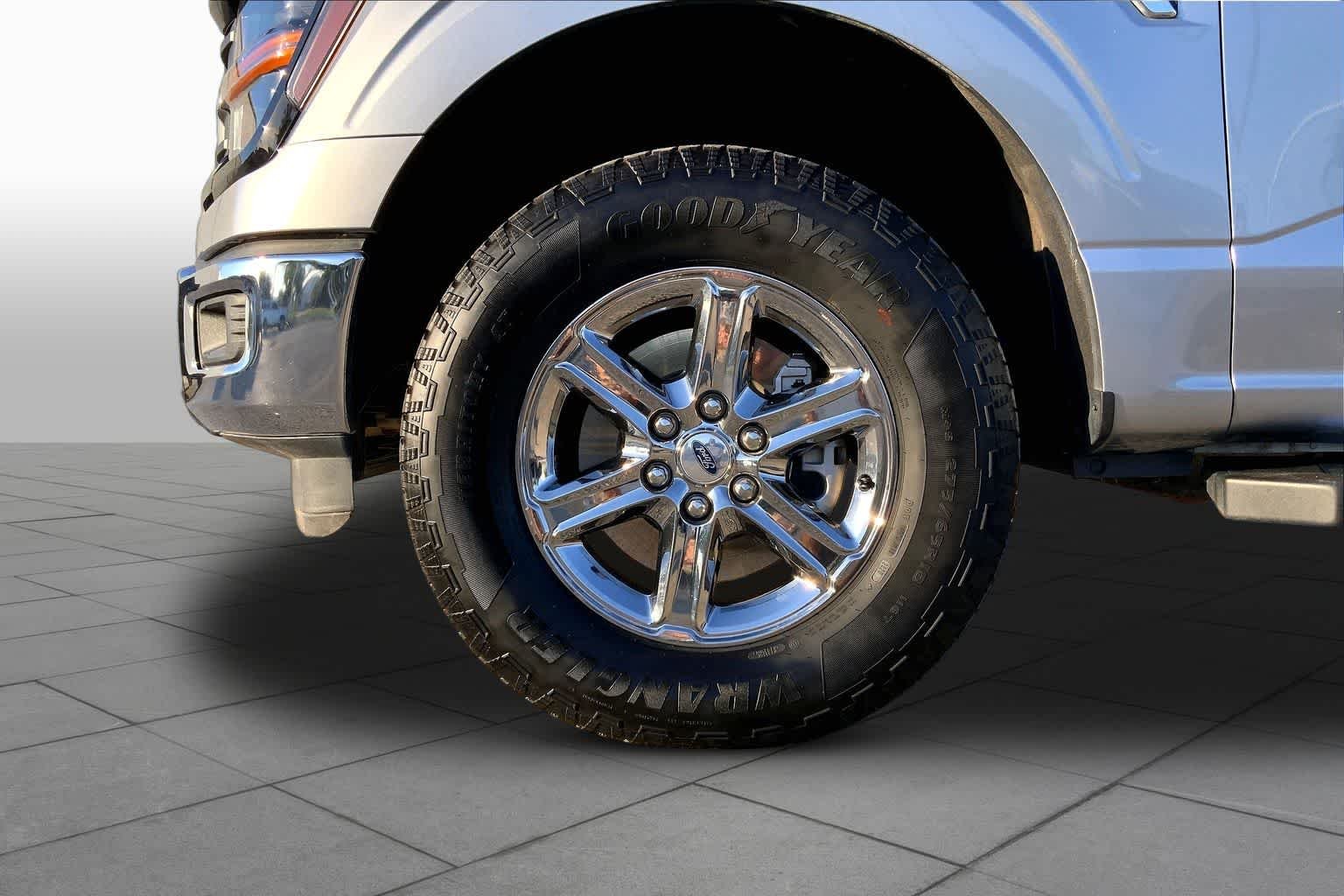 Used 2025 Iconic Silver Ford XLT image 11